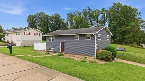 14 Maple Drive, Williamstown, WV 26187