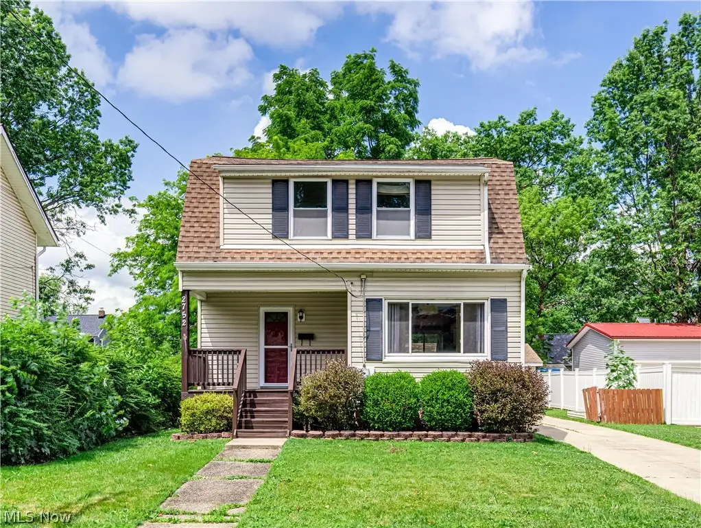 2752 6th Street, Cuyahoga Falls, OH 44221 - #1