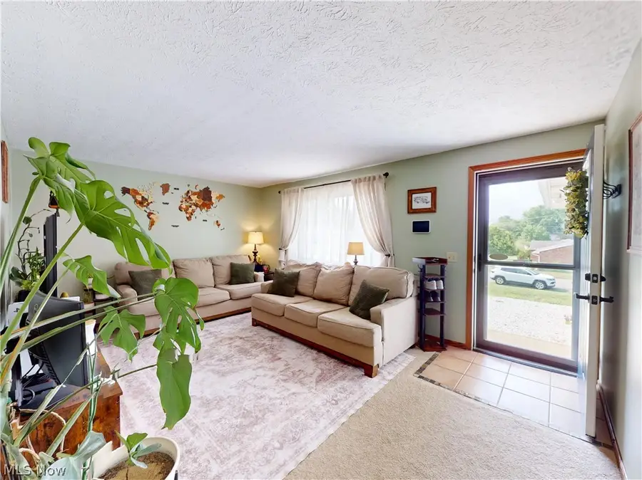 5411 Oakcliff Sw Street, Canton, OH 44706 - #3