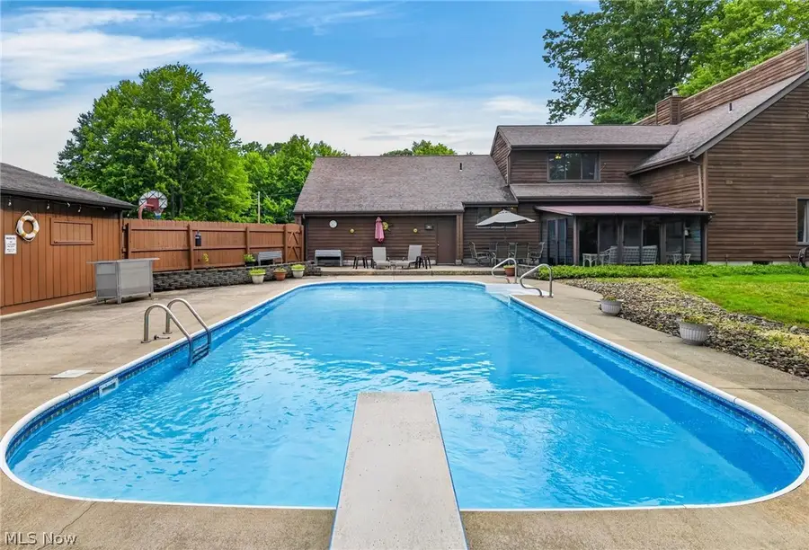 1190 Trails Edge Drive, Hubbard, OH 44425 - #3