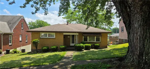 3704 Marlamont Way, Weirton, WV 26062