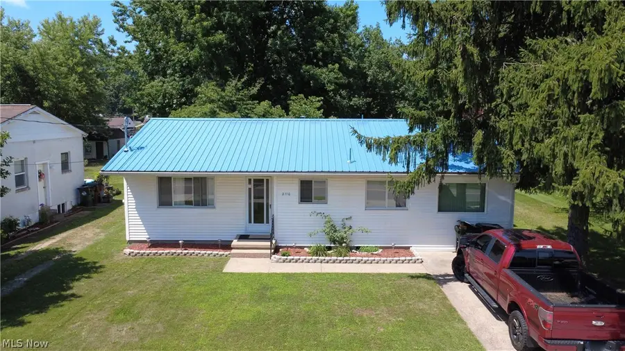 2110 Rockland Ave, Belpre, OH 45714 - #3