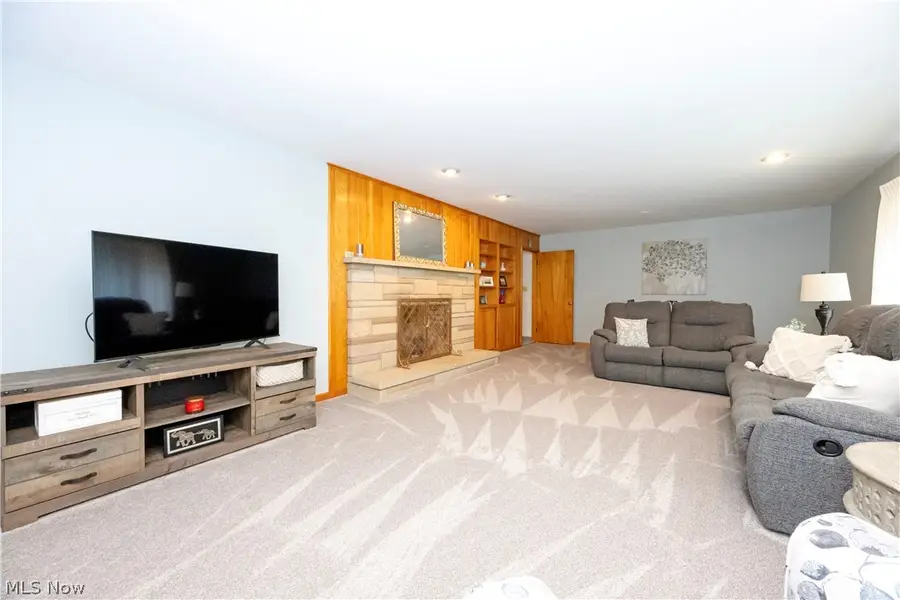 530 E Paradise Street, Orrville, OH 44667 - #2