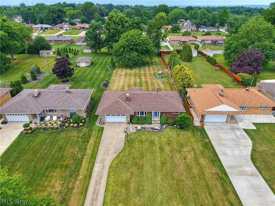 855 Nemet Drive, Seven Hills, OH 44131 - #2