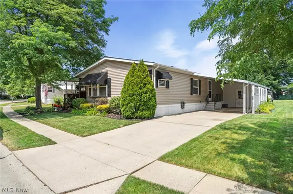 64 Periwinkle Drive, Olmsted Twp, OH 44138