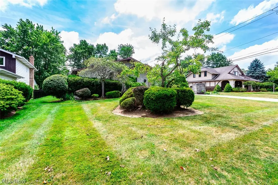 6694 Beverly May Drive, Independence, OH 44131 - #3