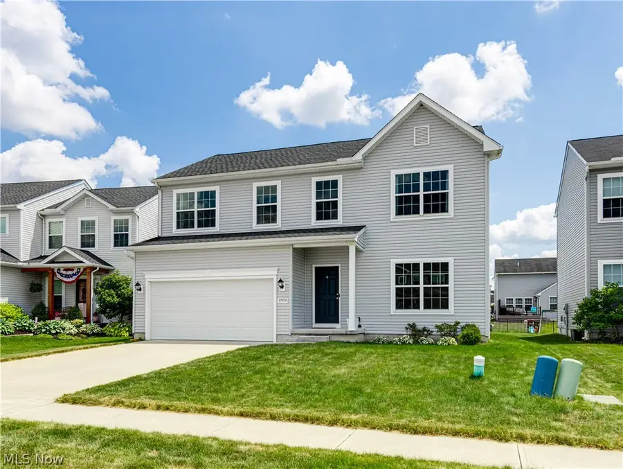 37379 Hunter Lake Drive, North Ridgeville, OH 44039 - #2