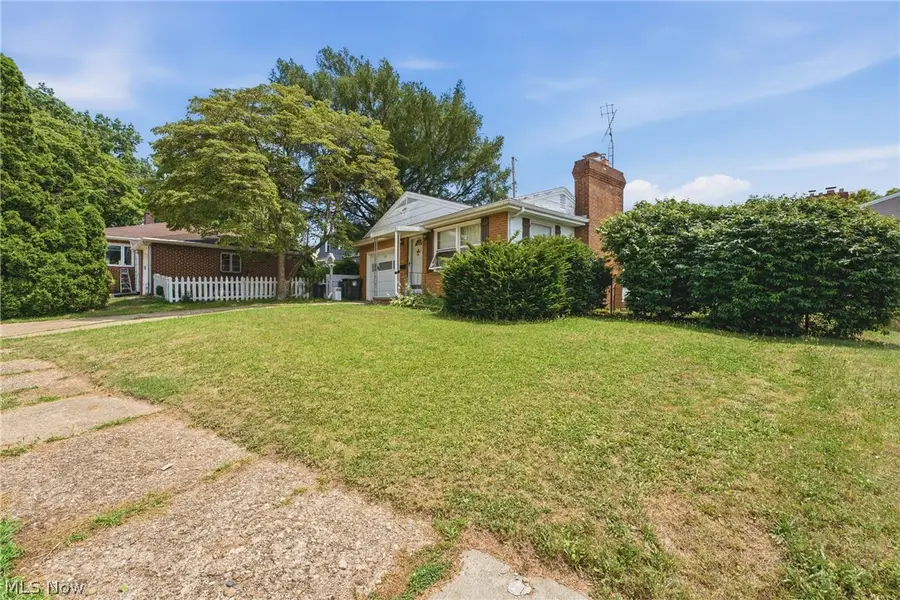 1538 Cottage Nw Place, Canton, OH 44703 - #2