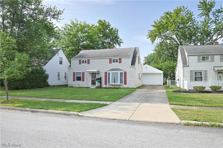 26490 Drakefield Avenue, Euclid, OH 44132 - #2