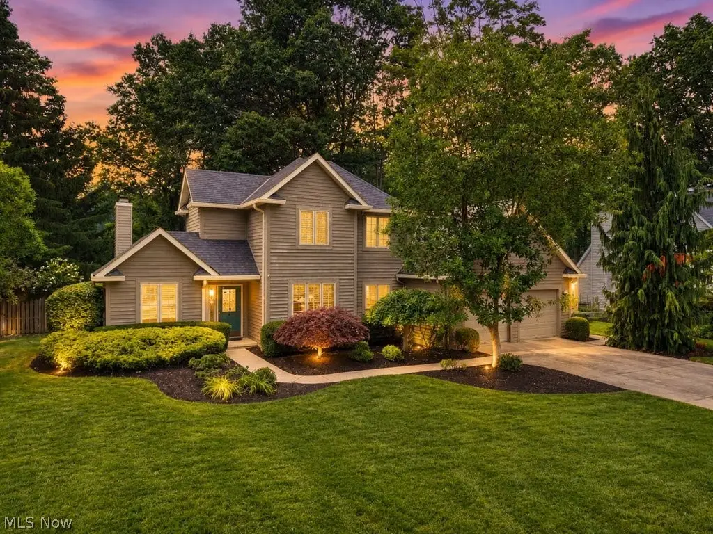 868 Carriage Park Oval, Westlake, OH 44145 - #1