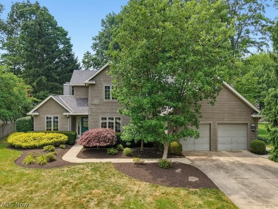 868 Carriage Park Oval, Westlake, OH 44145 - #2