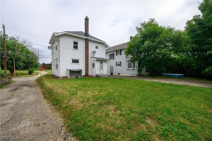 45 Pearl Se Avenue, Massillon, OH 44646 - #2