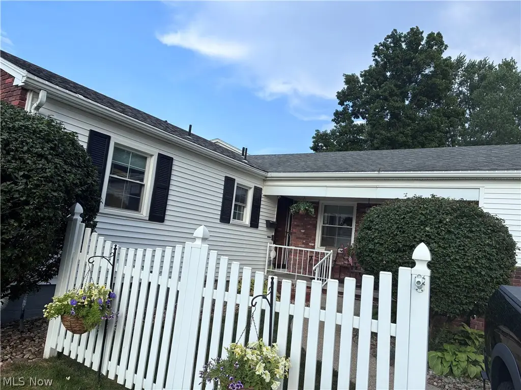 91 Green Bay Drive, Youngstown, OH 44512 - #1