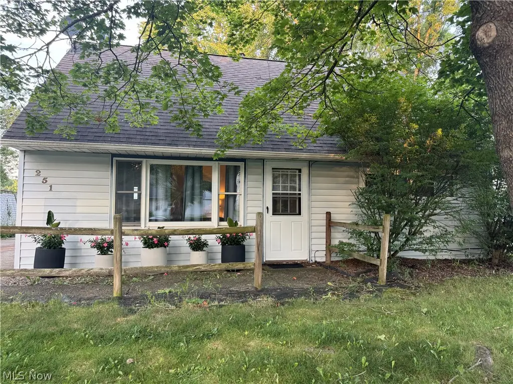 251 Idlewood Road, Austintown, OH 44515 - #1