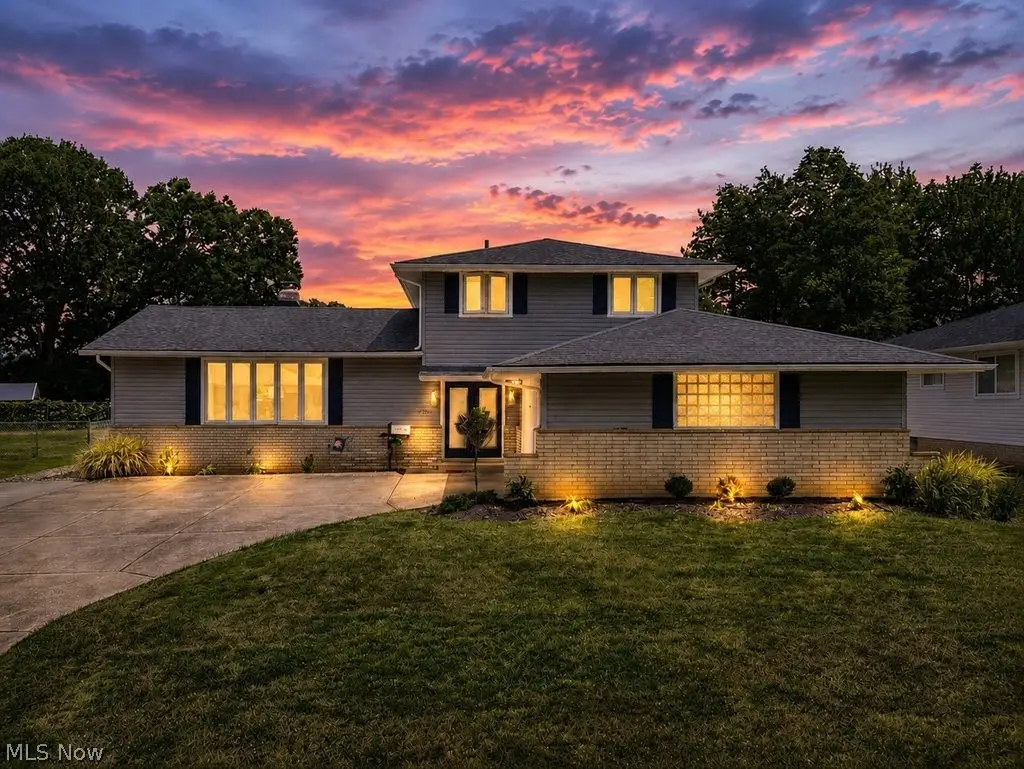 7171 Lakeview Drive, Parma, OH 44129 - #1