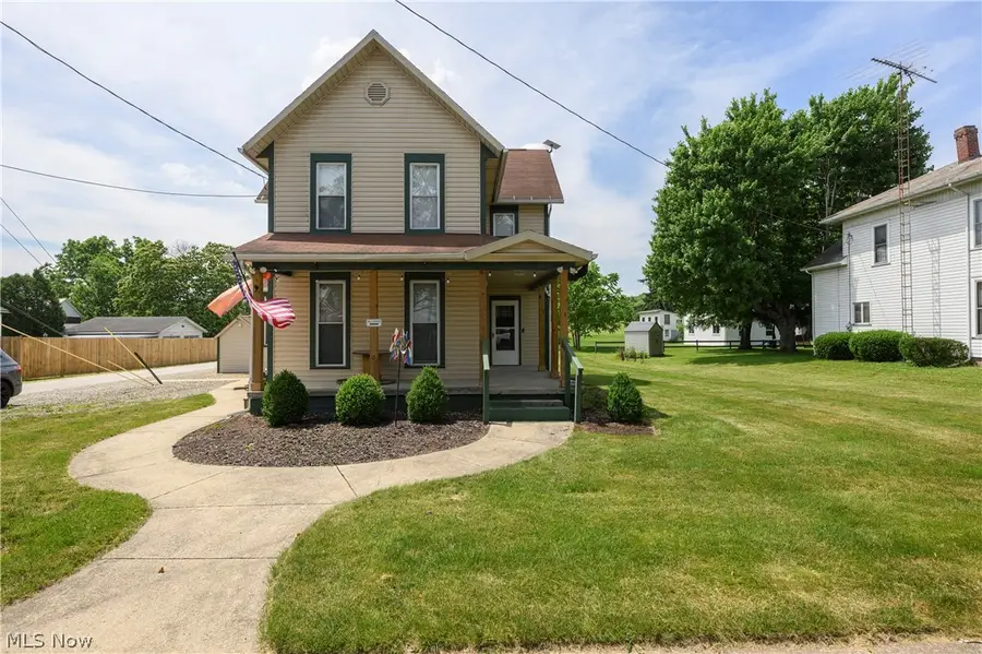 372 Park Sw Avenue, Bolivar, OH 44612 - #2