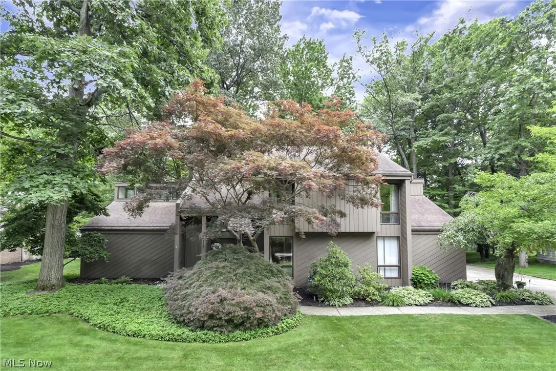 31115 Roxbury Park Drive, Bay Village, OH 44140 - #1