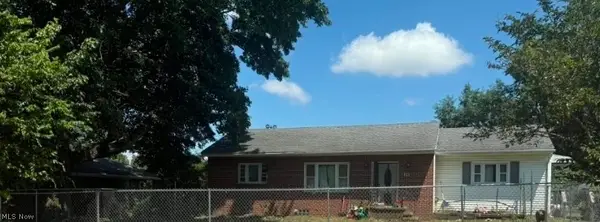 121 E Ralston Avenue, Akron, OH 44301