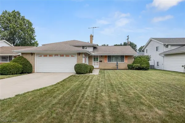 25060 Randall Drive, North Olmsted, OH 44070