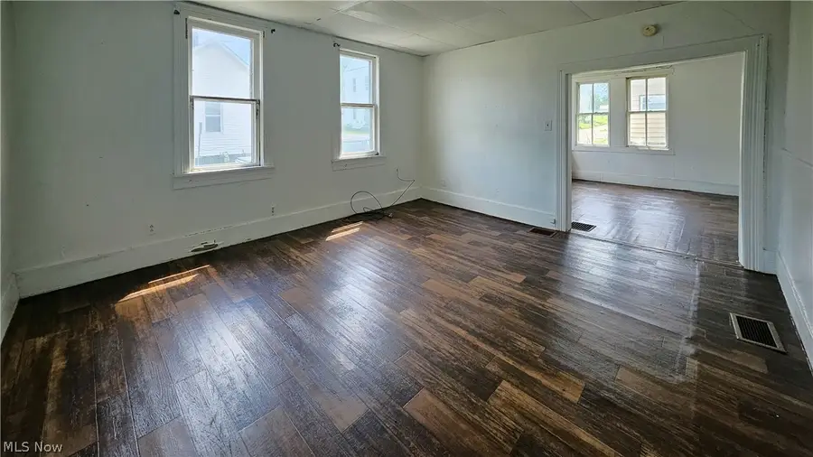 419 Bryant Avenue, Cambridge, OH 43725 - #2
