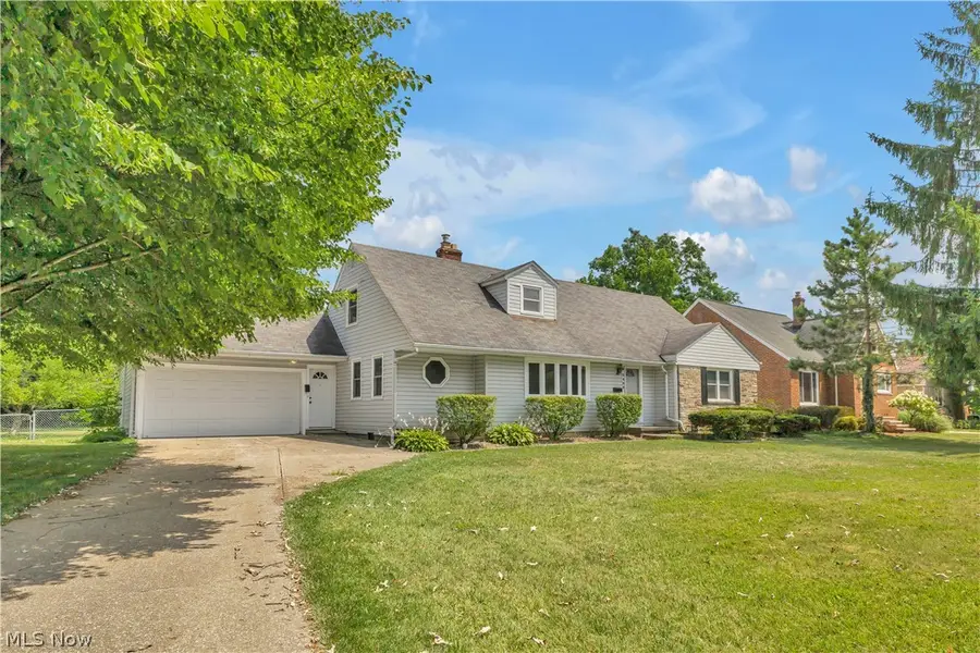 6489 Solon Boulevard, Solon, OH 44139 - #2