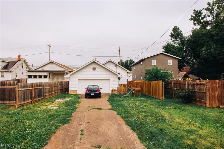 1235 Eastport Avenue, Uhrichsville, OH 44683 - #3