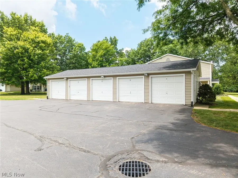 277 Canterbury Lane #D-34, Medina, OH 44256 - #3