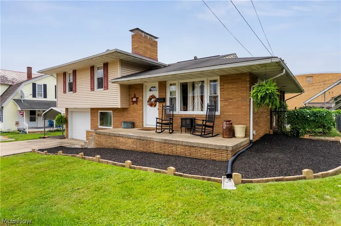 27 E Friend Street, Columbiana, OH 44408 - #1
