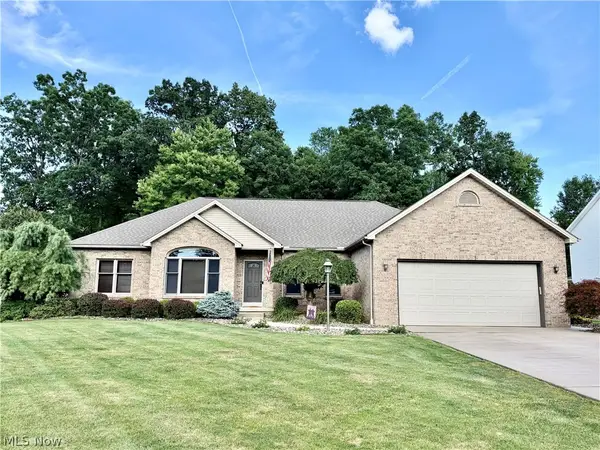 2101 Oakwood Street, Girard, OH 44420