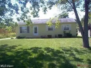 576 E Vermont Avenue, Sebring, OH 44672