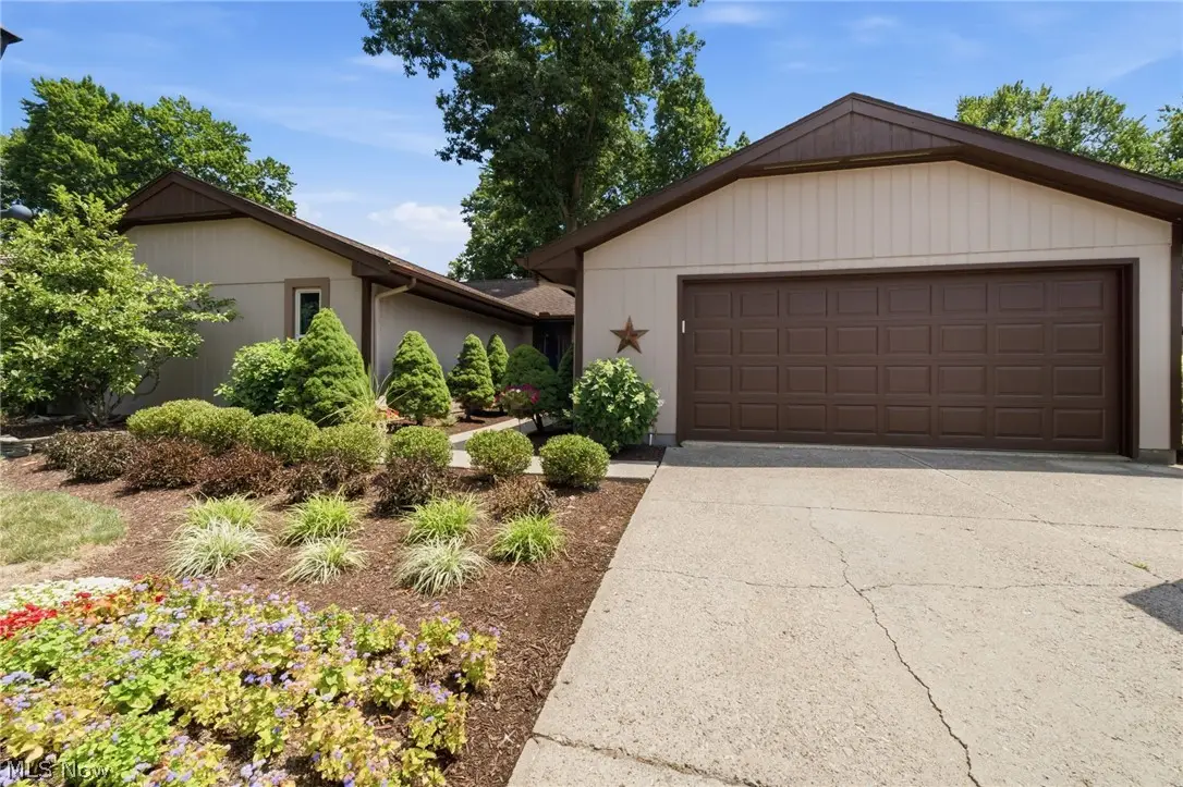 3828 Surfside Circle, Reminderville, OH 44202 - #1