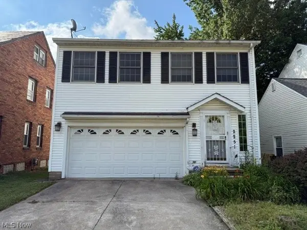 2251 S Belvoir Boulevard, Cleveland, OH 44118