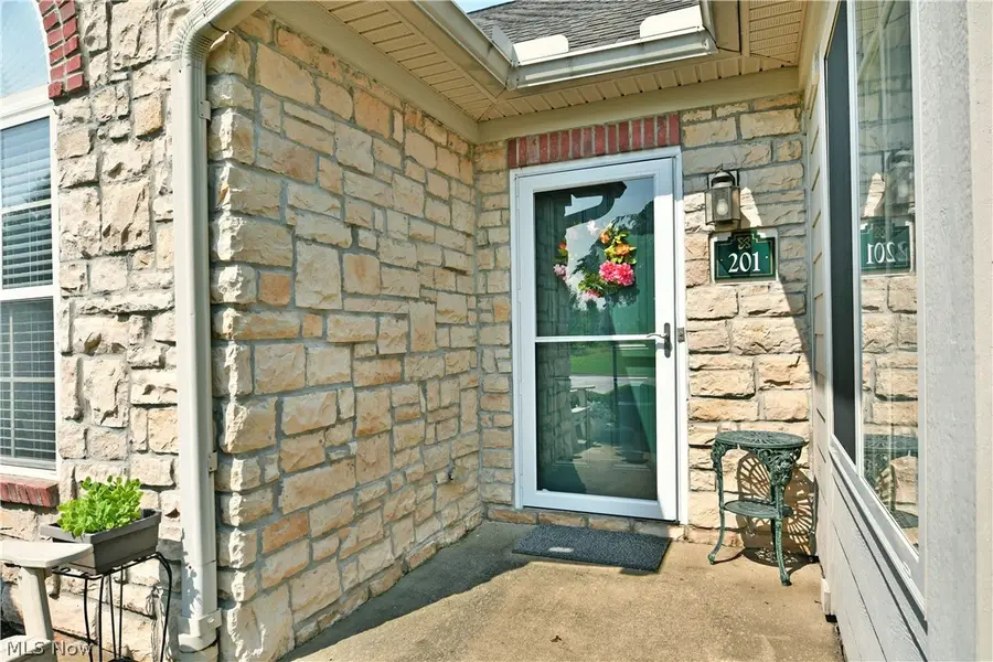 201 River Glen Ne Drive, Warren, OH 44484 - #3