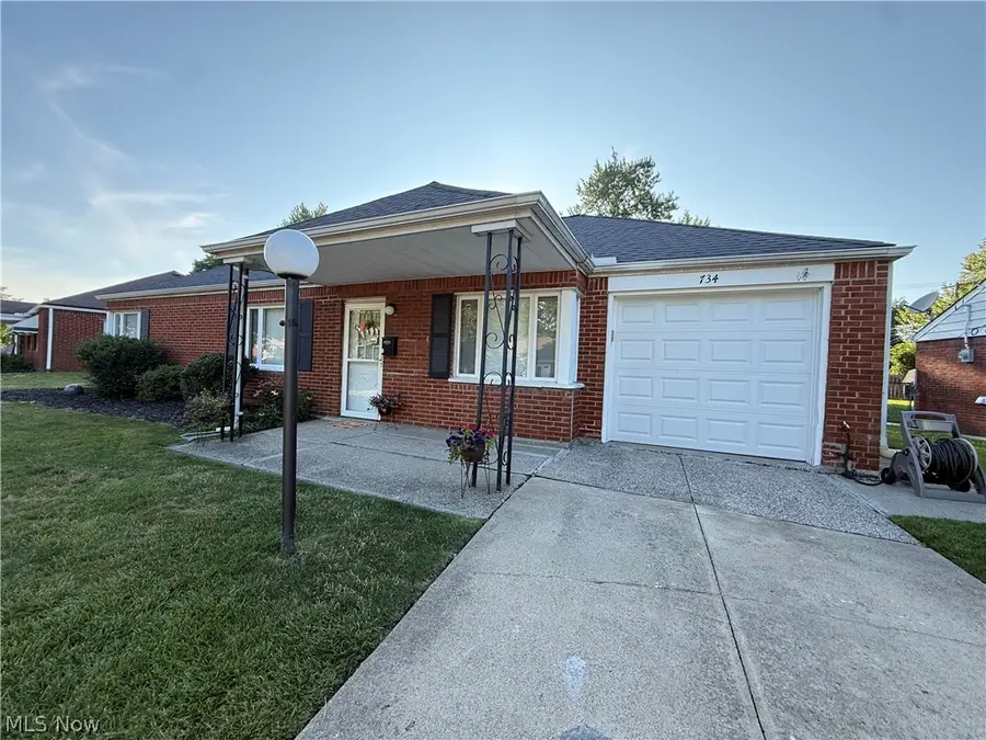 734 Hemlock Drive, Euclid, OH 44132 - #2