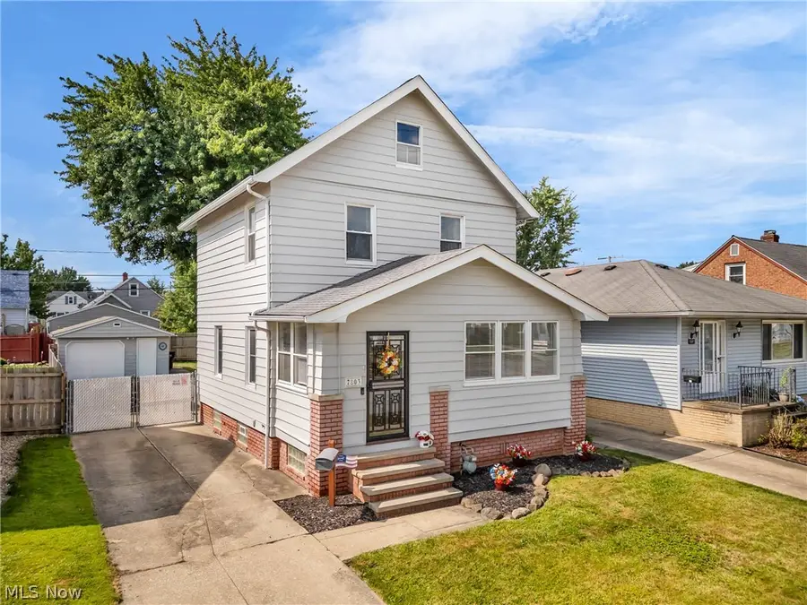 7803 Snow Road, Parma, OH 44129 - #2