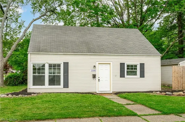 2100 Delmore Street, Cuyahoga Falls, OH 44221