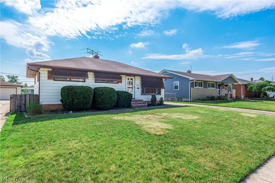4579 Memphis Villas S, Brooklyn, OH 44144 - #2