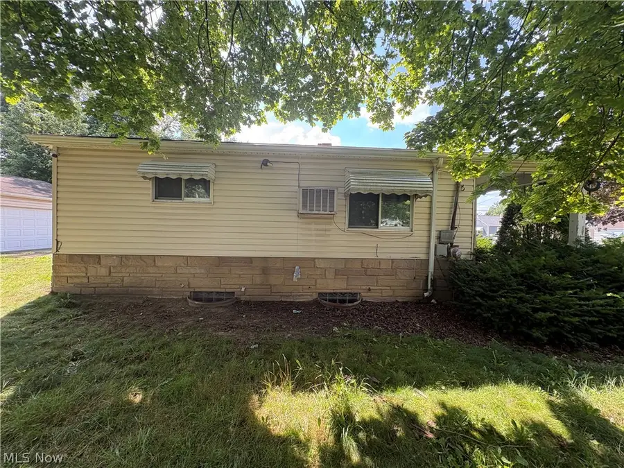 908 Clifford Avenue, Akron, OH 44306 - #2
