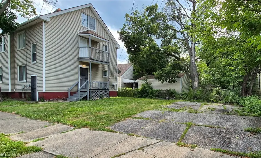 8511 Jeffries Avenue, Cleveland, OH 44105 - #3