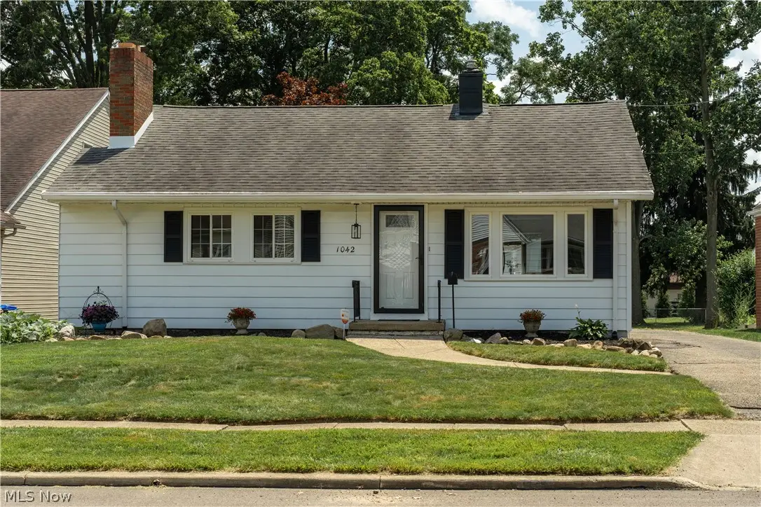 1042 Leighton Avenue, Cuyahoga Falls, OH 44221 - #1