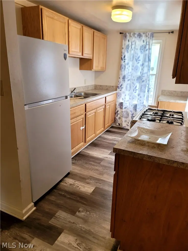 543 Kling Street, Akron, OH 44311 - #3