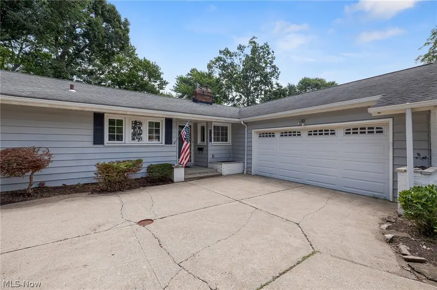 931 Orchard Park Drive, Rocky River, OH 44116 - #2