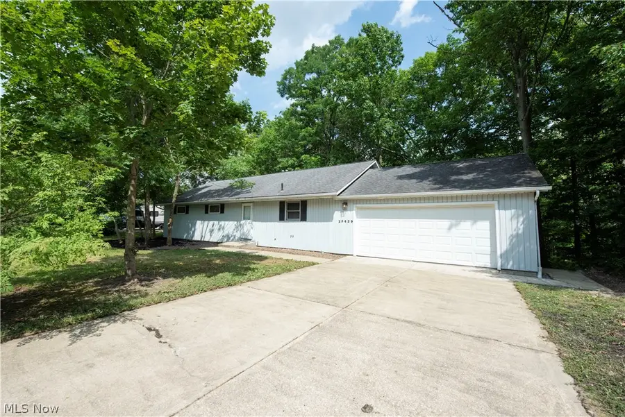 25429 Tyndall Falls Drive, Olmsted Falls, OH 44138 - #2