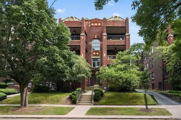 2476 Derbyshire Road #8, Cleveland Heights, OH 44106