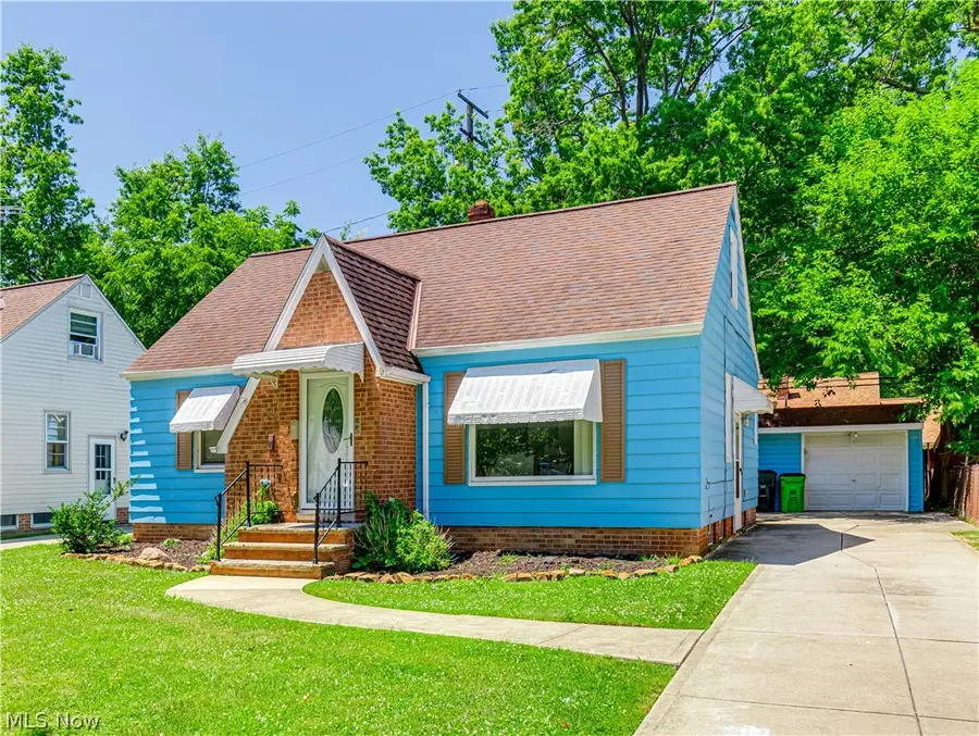 294 E 264th Street, Euclid, OH 44132 - #2