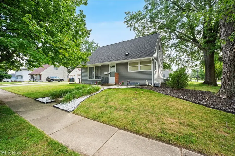 1524 Bancroft Street, Cuyahoga Falls, OH 44221 - #2
