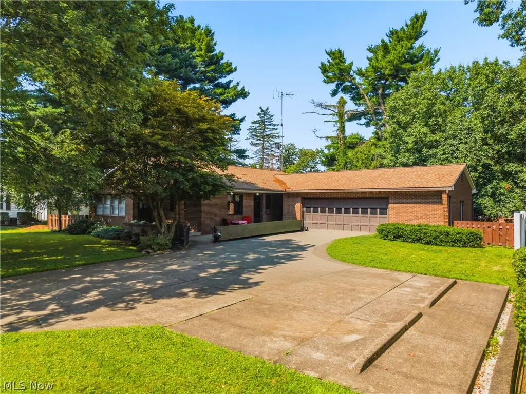 515 S Silver Street, Louisville, OH 44641 - #1