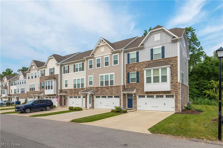 1422 Chateau Place, Avon, OH 44011 - #2