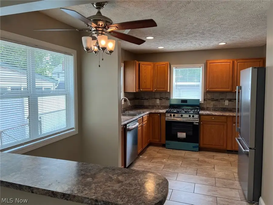 261 E 210th Street, Euclid, OH 44123 - #2