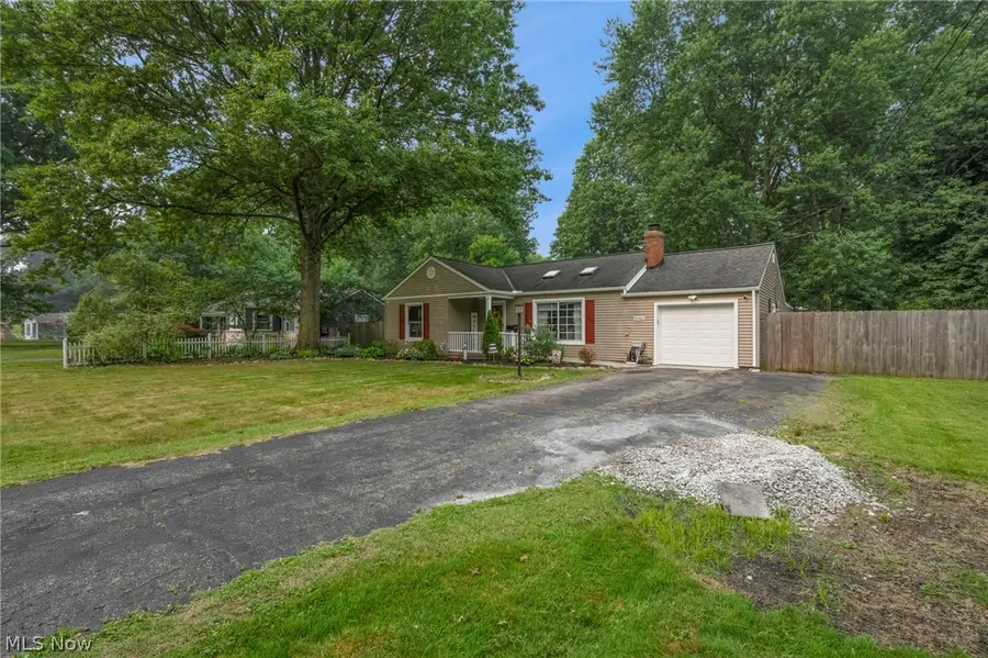 5950 Louis Drive, North Olmsted, OH 44070 - #2